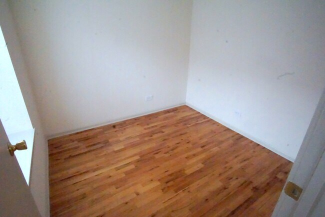 Foto del edificio - 1310 W Leland Ave