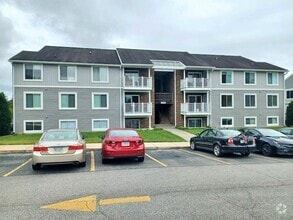 Building Photo - 1211 University Terrace