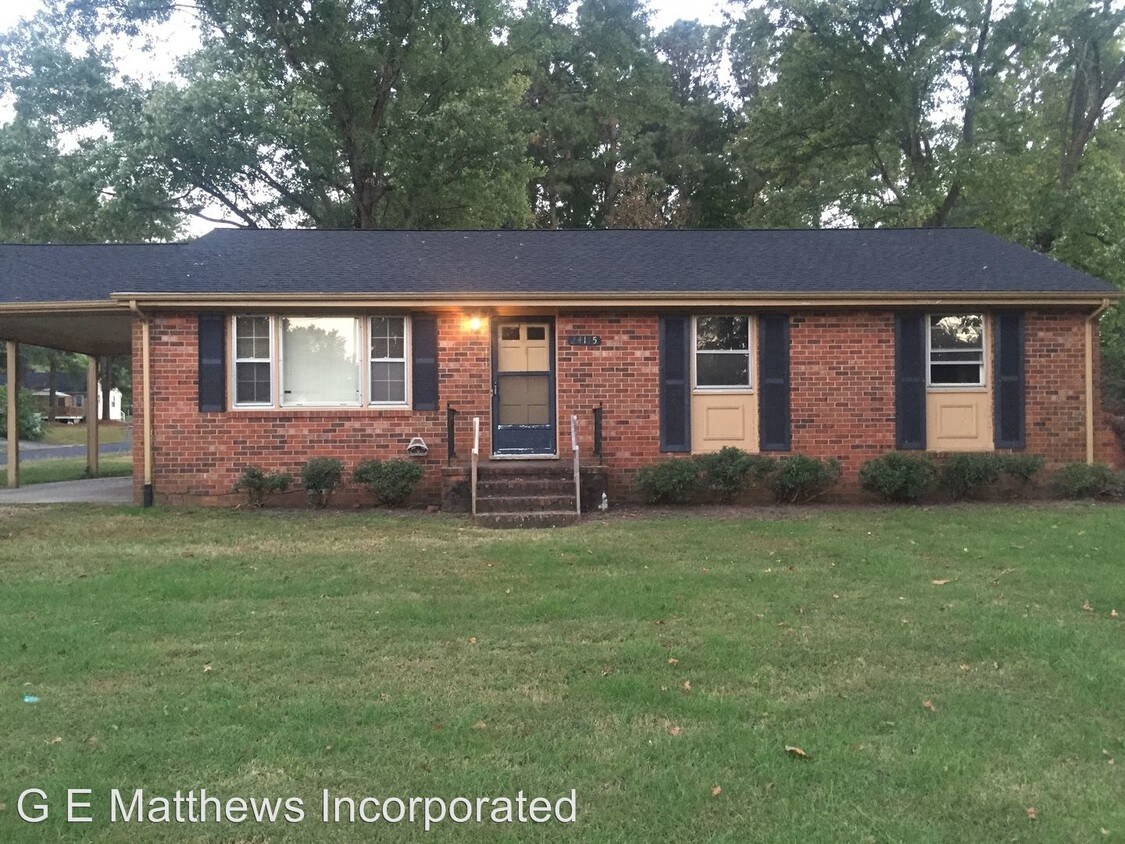 Foto principal - 3 br, 1.5 bath House - 24115 River Road