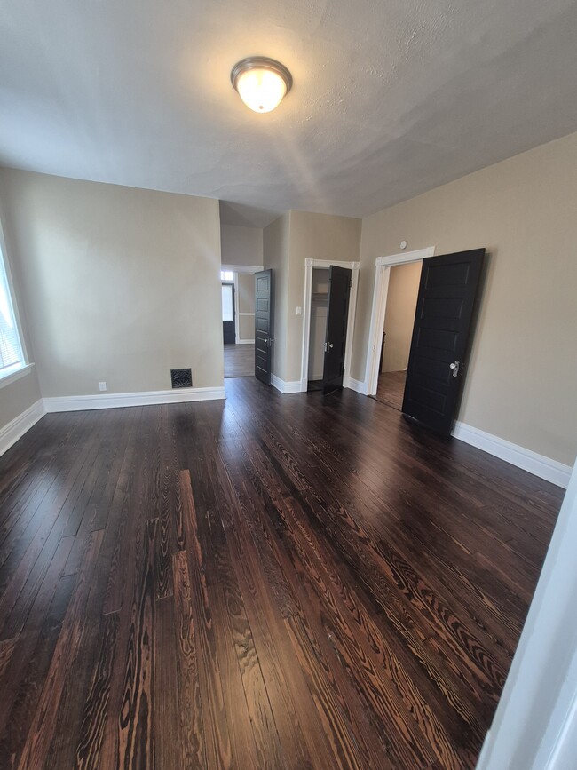 Building Photo - 805 Eichelberger St