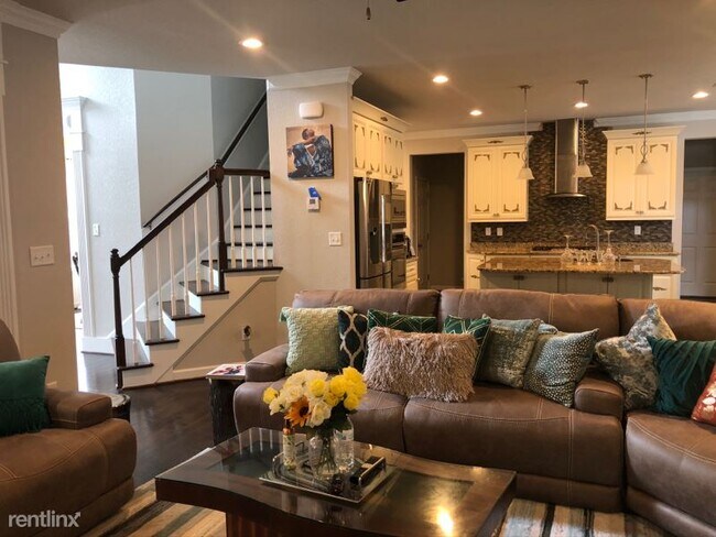 Foto del edificio - 5 br, 4 bath House - 700 Renee ln