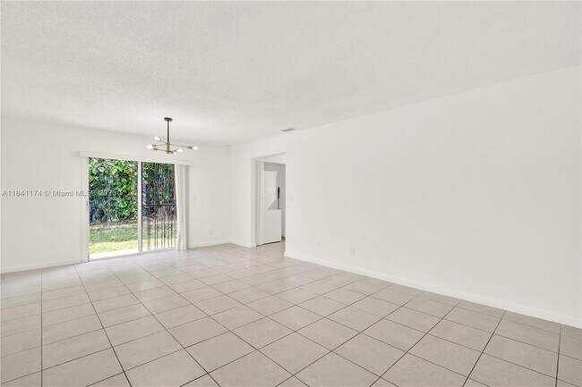 Foto del edificio - 941 SW 7th Ct