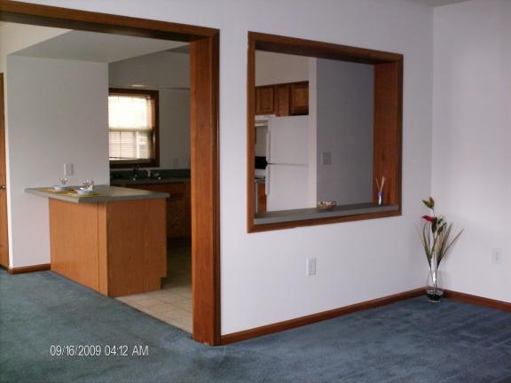 Building Photo - 641 Brainard St