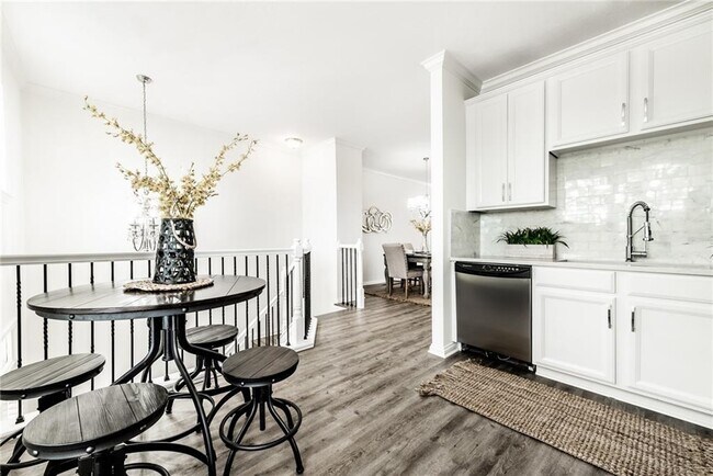 Building Photo - 15340 Mystic Rock Dr