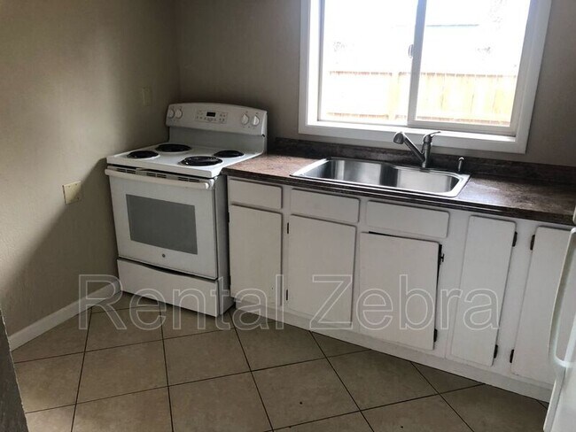 Foto del edificio - 61538 Brosterhous Road