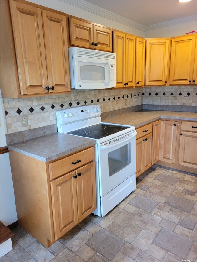 Building Photo - 7 White Birch Cir