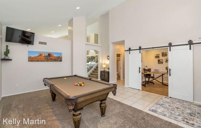 Building Photo - 5 br, 3 bath House - 1125 E Irma Lane