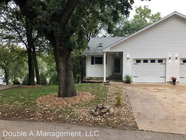 Foto del edificio - 3 br, 2 bath House - 159 4th St.