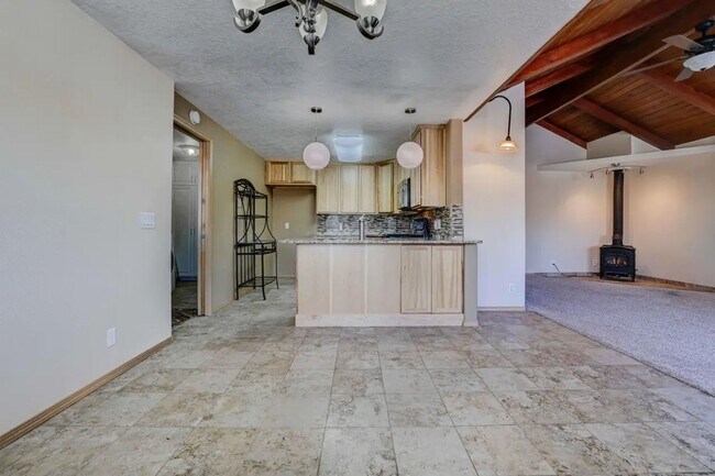 Foto del edificio - 1/2 acre in the with RV Hook ups