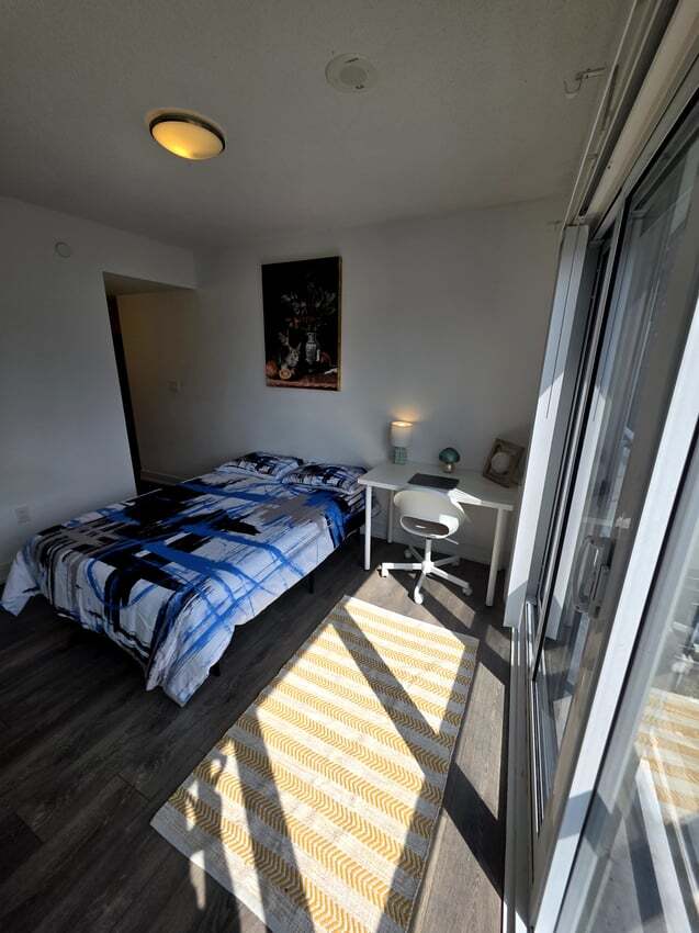 Building Photo - Master Room - McGill Street & Church Street