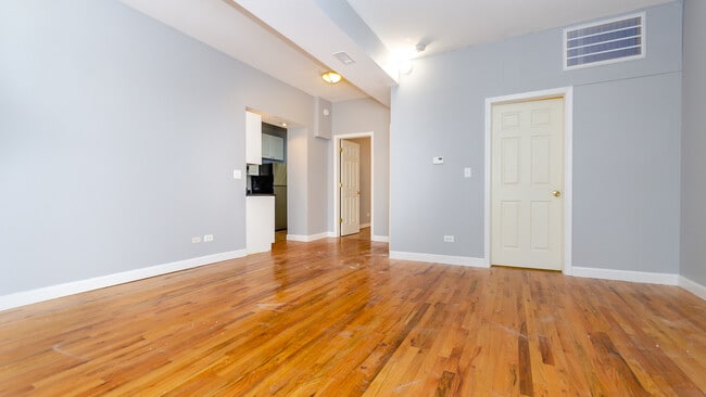 Foto del edificio - 1147 E 61st St