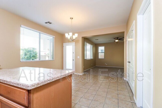 Foto del edificio - 15103 N 173rd Ln