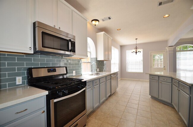 Foto del edificio - 6747 Cleft Stone Dr