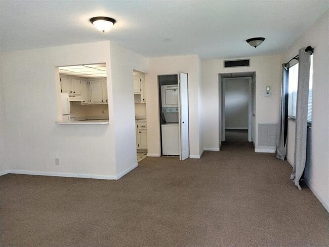 Building Photo - 278 Flanders F