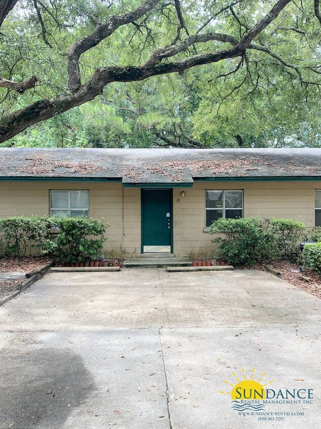 Primary Photo - Nice 2 Bedroom Unit in Fort Walton Beach!