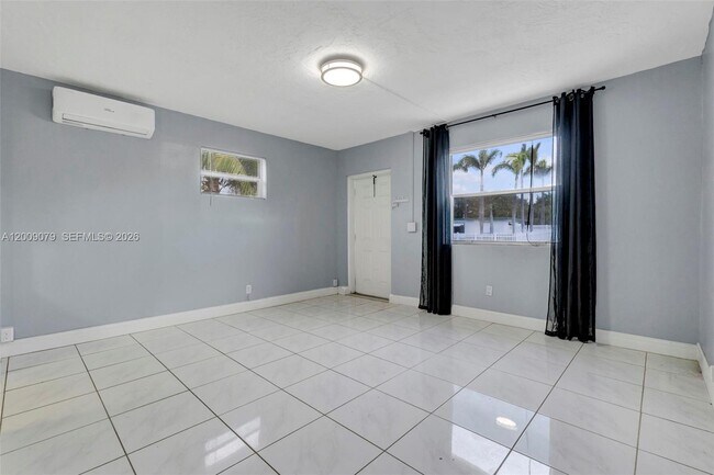 Foto del edificio - 2456 NW 6th St