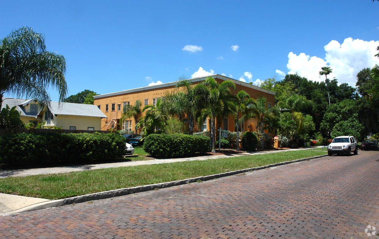 Building Photo - Archer Arms Apartments