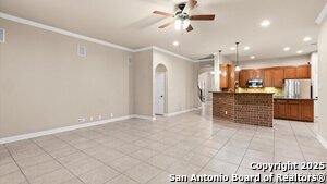 Building Photo - 605 Oakmont Way