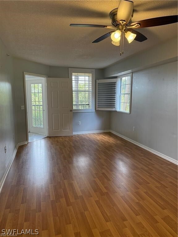 Foto del edificio - 8635 River Homes Lane