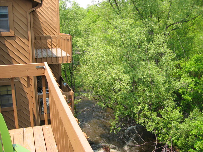 Foto del edificio - 2859 Shadow Creek Dr