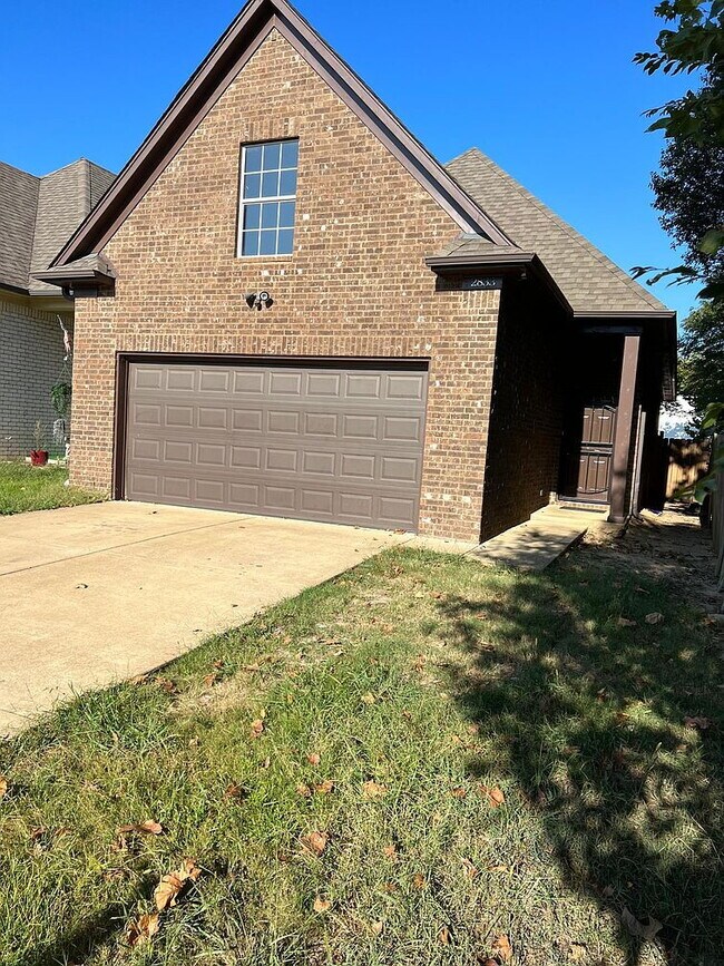 Building Photo - Single Family Home