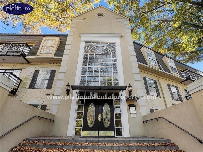 Foto principal - 1217 Pine Heights Dr NE