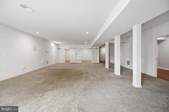 Building Photo - 24267 Purple Finch Dr