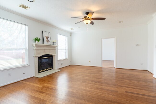 Foto del edificio - 2109 Auburn Shores Dr