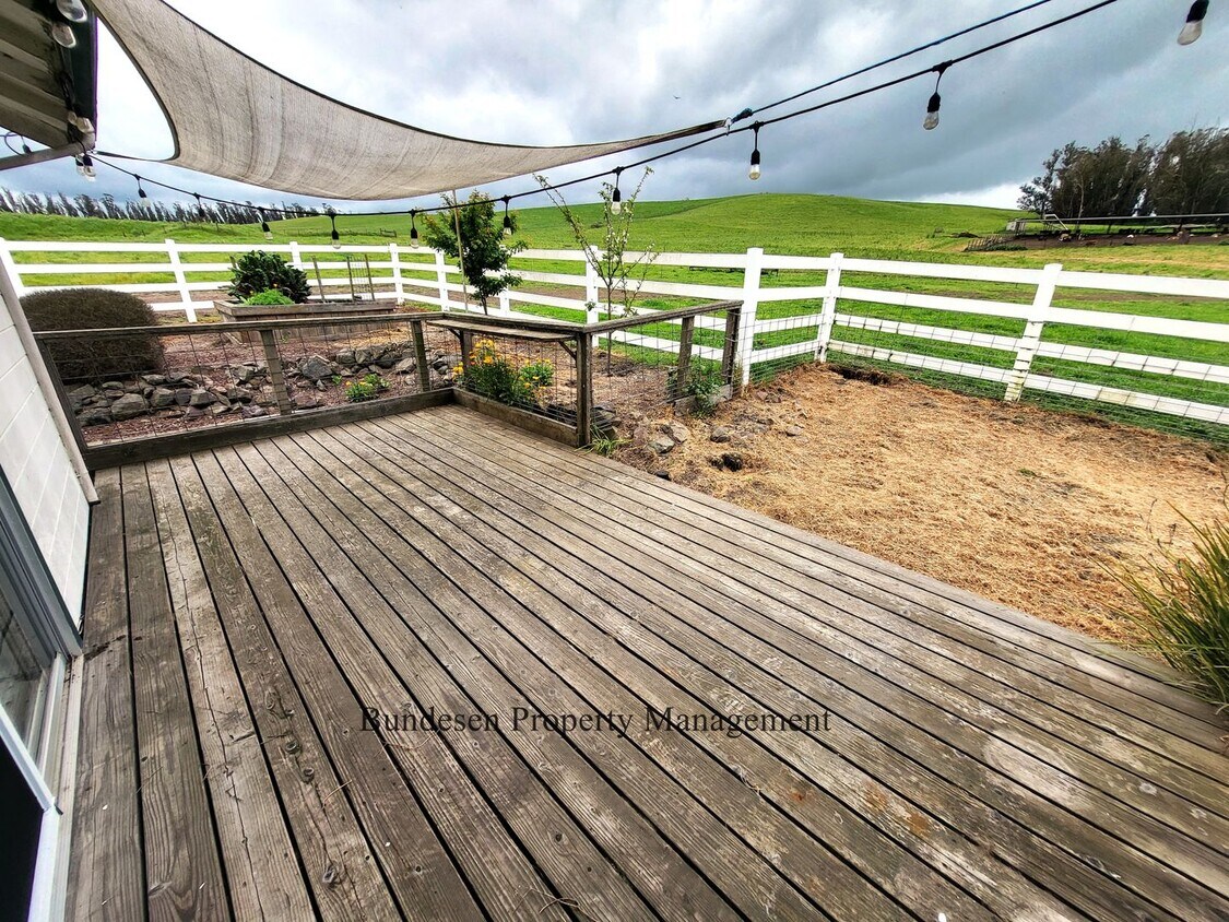 Primary Photo - 1798 1/2 Pepper Road, Petaluma, CA 94952