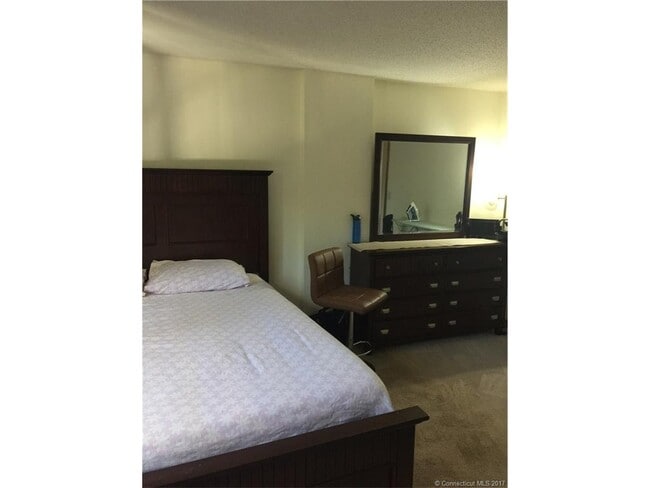 Building Photo - B5 Saint Marc Cir