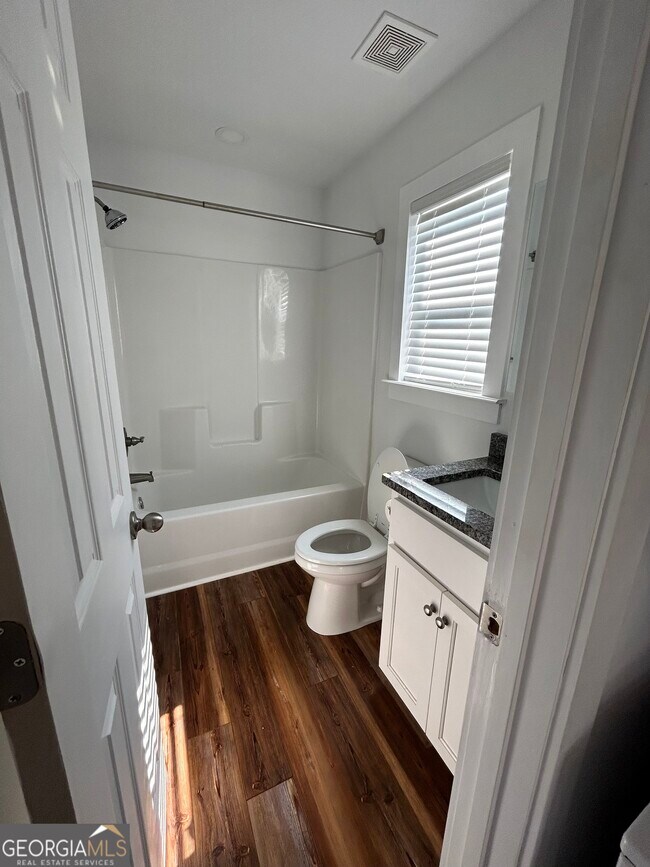 Foto del edificio - 2467 Smith Rd