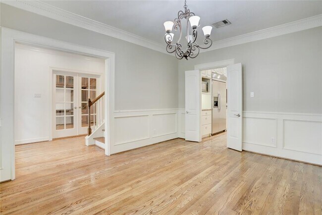 Foto del edificio - 6341 Mercer St