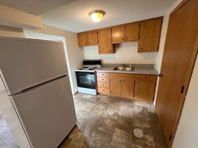 Building Photo - 1133 7th Ave SW