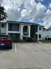 Building Photo - 120 McNeela Dr