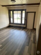 Building Photo - 418 N Barstow St