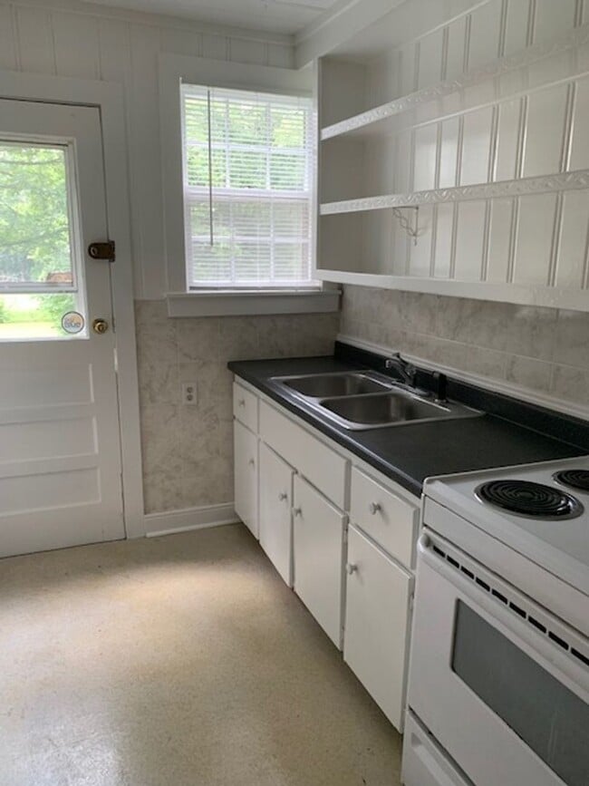 Photo - 1226 McAlpine Ave Apartment