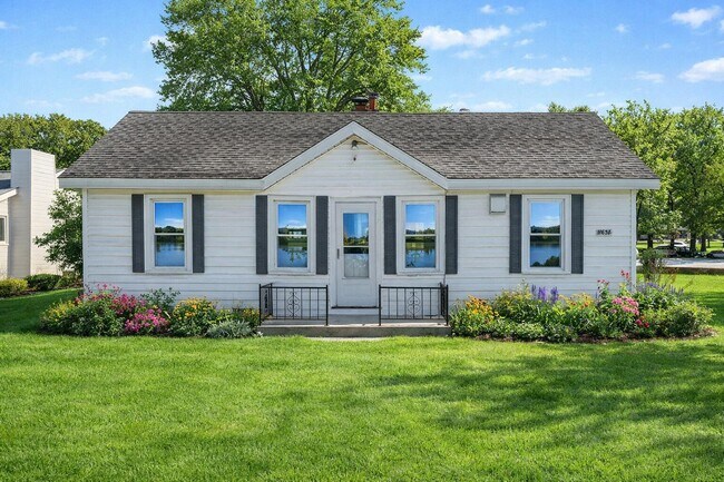 Foto del edificio - 11637 Algonquin Dr