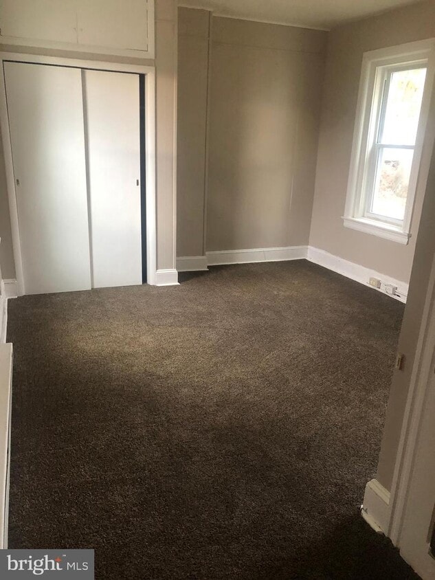 Foto principal - 156 Strode Ave