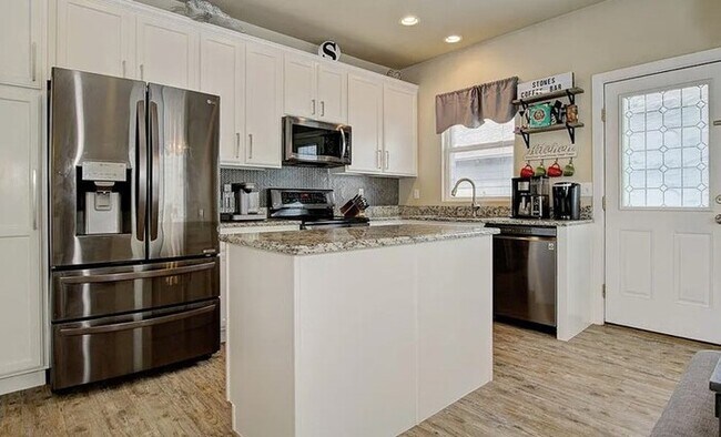 Building Photo - 2290 Saint Claire Drive, Colorado Springs,...