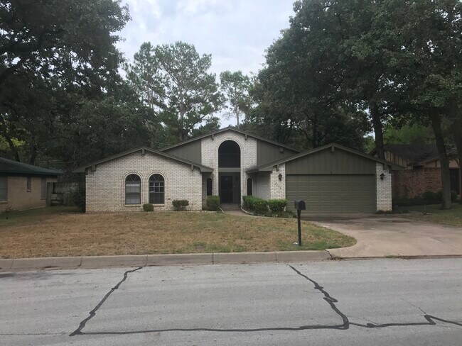 Building Photo - 2517 Warren Ln