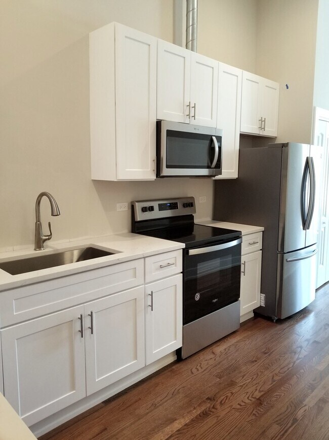 Foto del edificio - 1246 W Chicago Ave