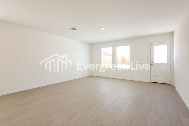 Building Photo - 3701 Los Cabos Dr