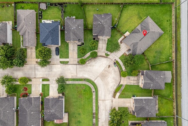 Building Photo - 8234 Hall View Dr