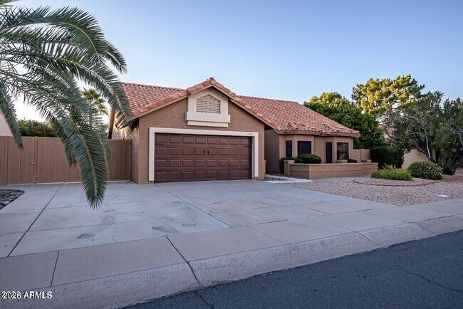 Building Photo - 15832 N 60th Way