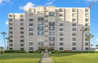 Building Photo - 851 Bayway Blvd