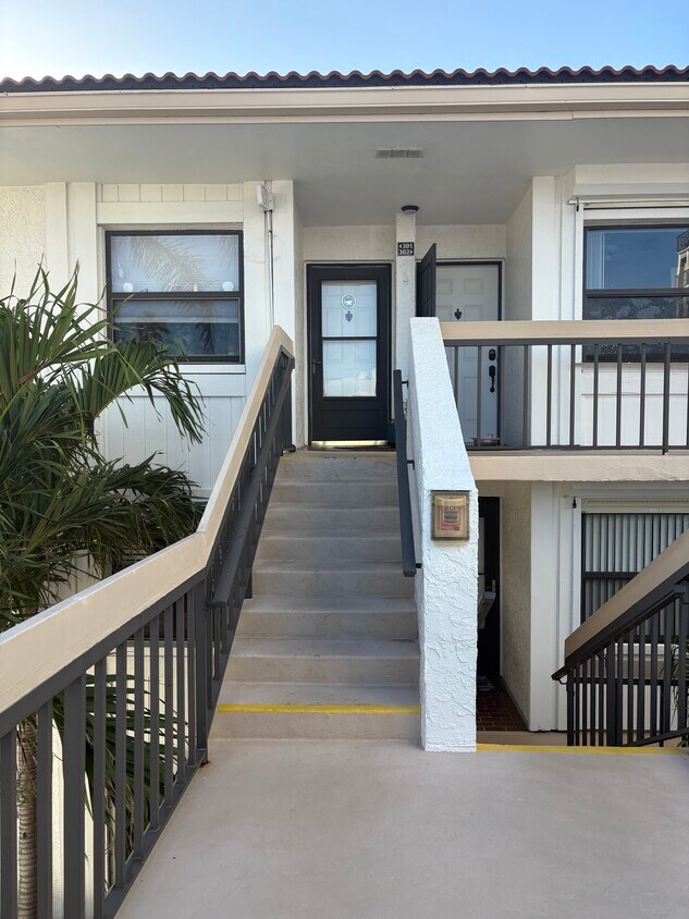 Foto principal - 6265 Sun Blvd