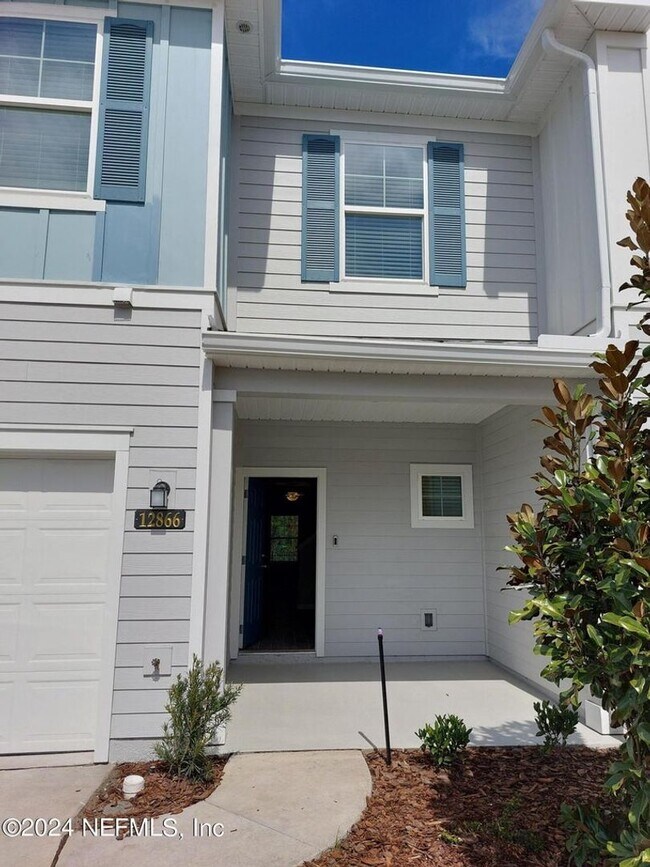 Foto del edificio - 12866 Josslyn Ln