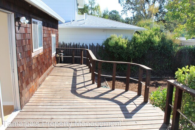 Foto del edificio - 4 br, 2 bath House - 8 Muriel Place