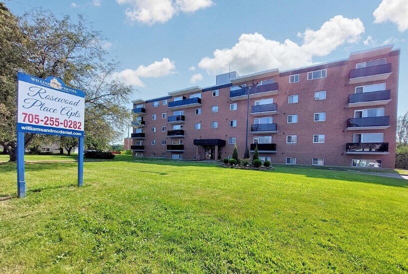 Photo du bâtiment - Rosewood Place Apartments