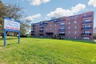 Building Photo - Rosewood Place Apartments
